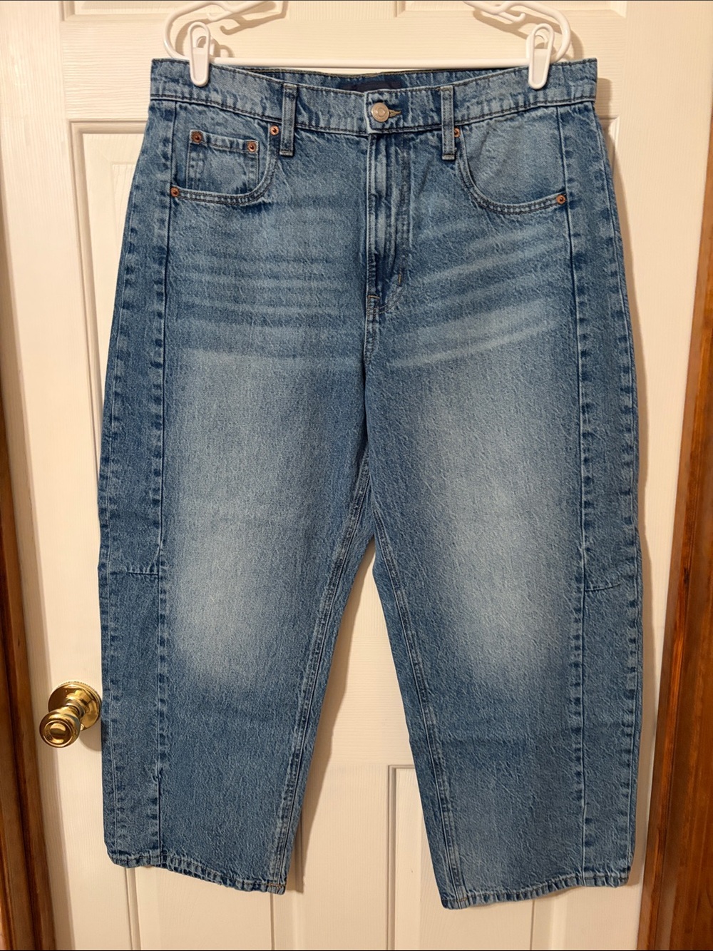 Aeropostale Women's Barrel Jeans - Medium Blue Denim